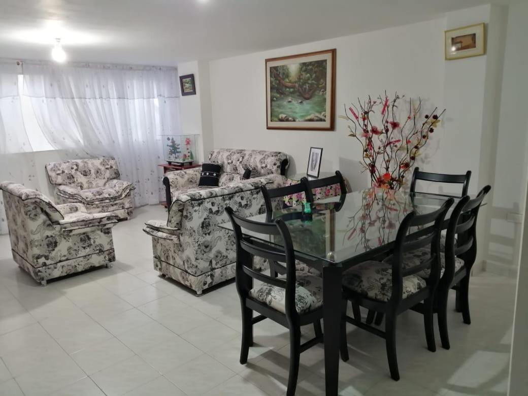Hostal Dante San Gil Luaran gambar